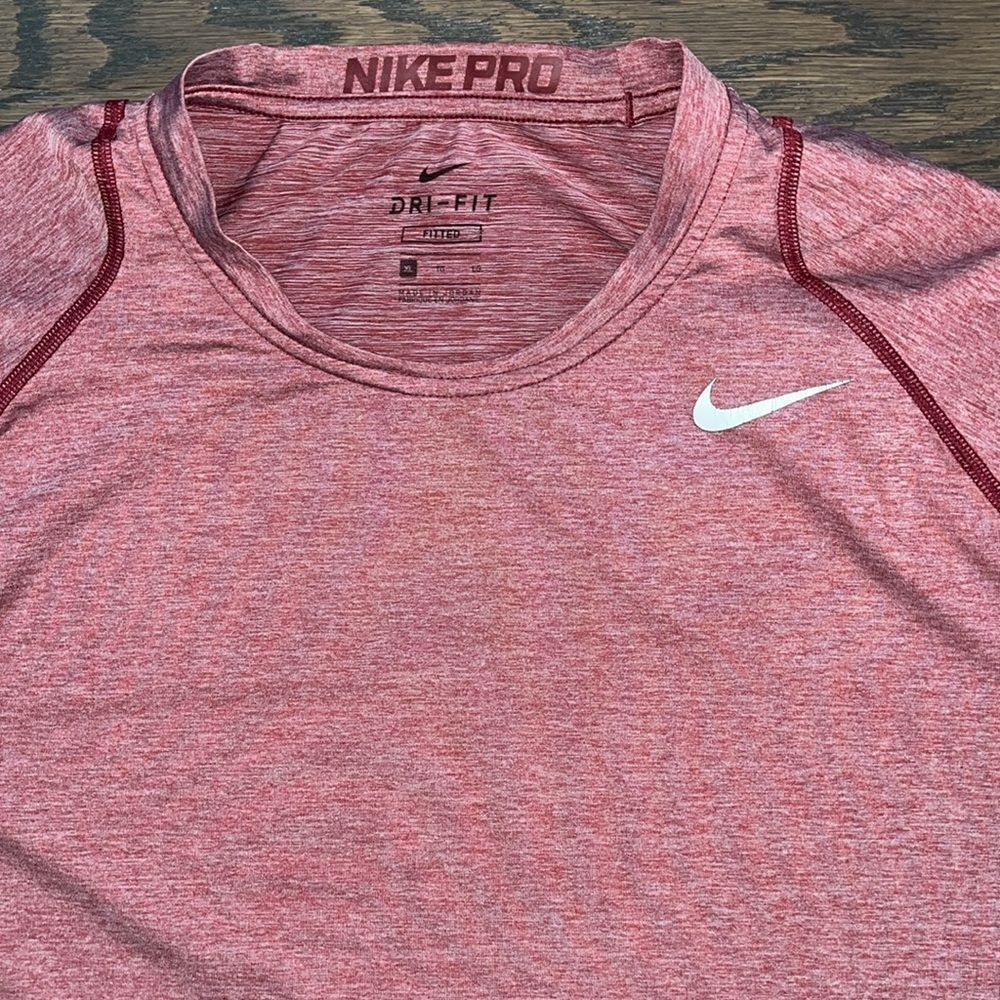 Pale clay red Nike Pro Fitted work out dri fit t shirt XL men’s stretch - Picture 4 of 5